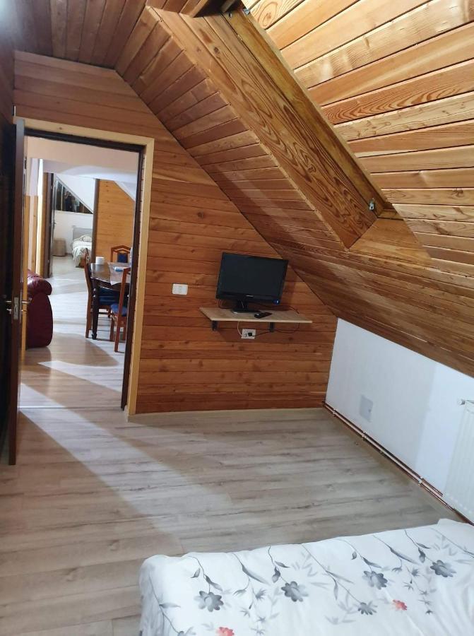 Vila Aslam Hotell Gura Humorului Exteriör bild